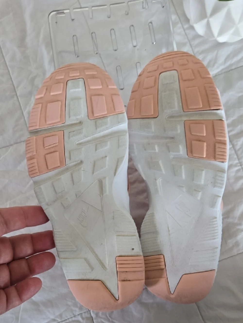 Nike Huarache Pink and Peach Girls' Low-Top Sneakers Size 3Y